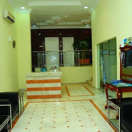 Al Faisal Hotel Suites Sur Exteriör bild
